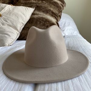 Gigi Pip hat - Wes Fedora in color ivory w/band